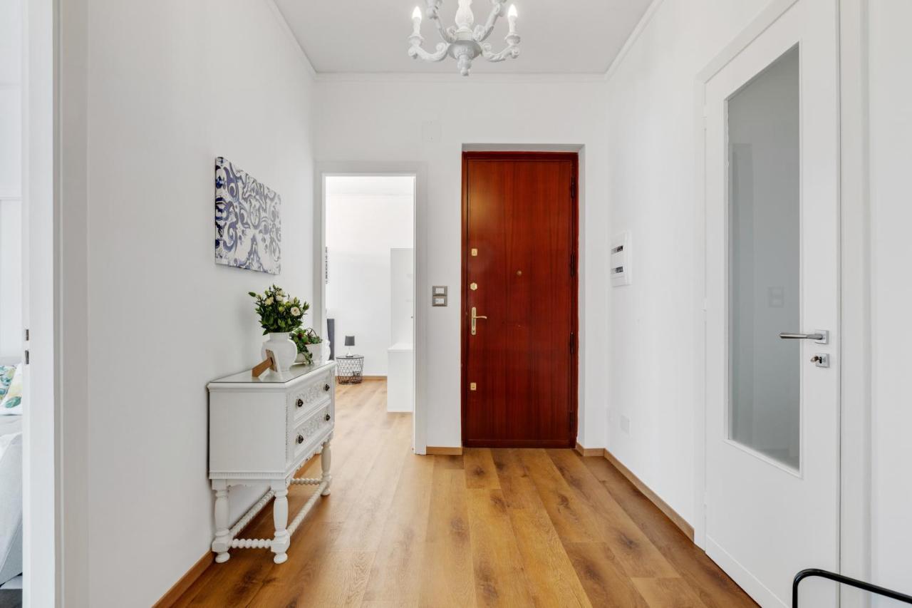 Residenza Dei Poeti - Roomy And Modern Flat 巴勒莫 外观 照片
