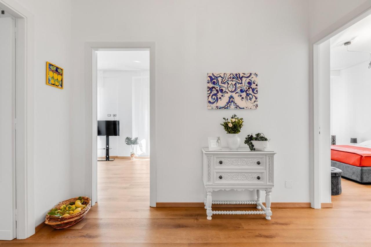 Residenza Dei Poeti - Roomy And Modern Flat 巴勒莫 外观 照片